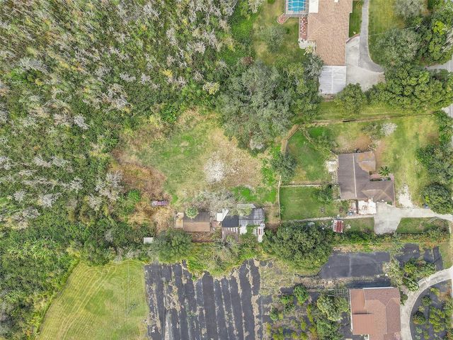 3510 MOORES LAKE ROAD, Dover, FL 33527