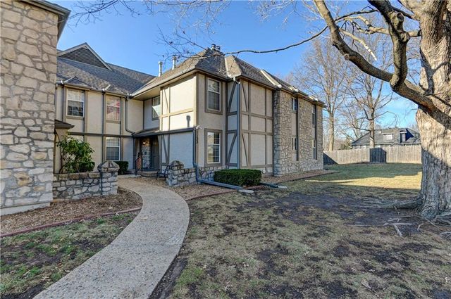 1133 A NW 12th Street A, Blue Springs, MO 64015