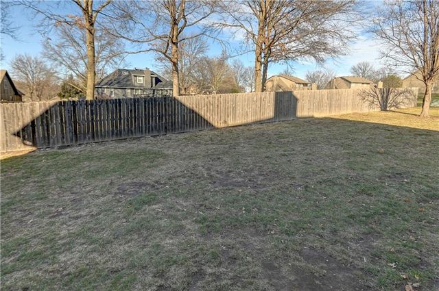 1133 A NW 12th Street A, Blue Springs, MO 64015