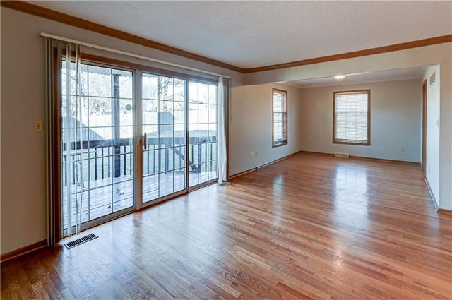 1133 A NW 12th Street A, Blue Springs, MO 64015