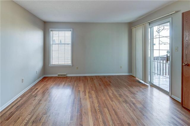 1133 A NW 12th Street A, Blue Springs, MO 64015