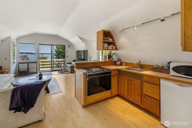 86 - 88 Pinedrona Lane, Friday Harbor, WA 98250