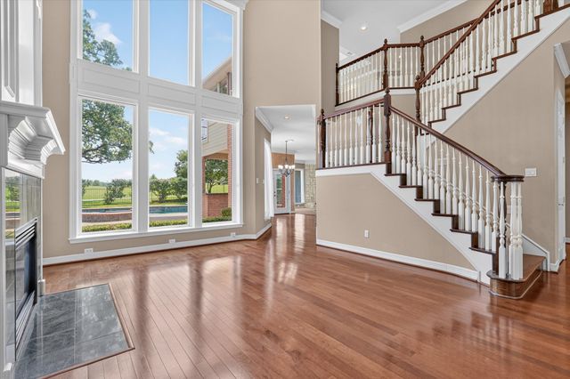 702 Buttermilk Drive, Arlington, TX 76006