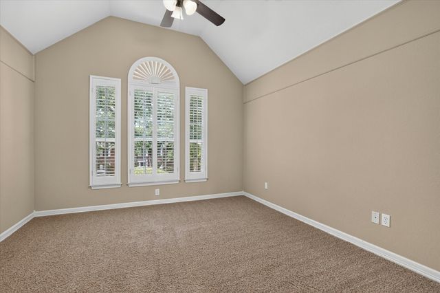 702 Buttermilk Drive, Arlington, TX 76006