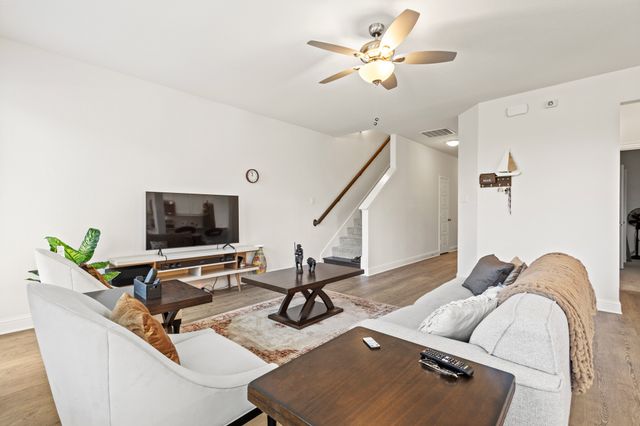 6805 Joelene Rae Drive, Arlington, TX 76001