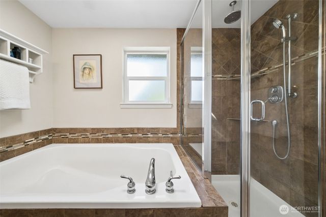 20916 Edwards Road E, Lake Tapps, WA 98391