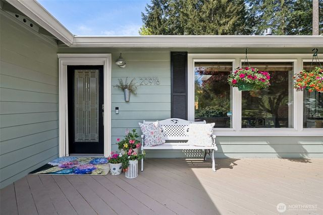 20916 Edwards Road E, Lake Tapps, WA 98391