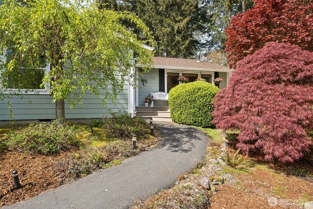 20916 Edwards Road E, Lake Tapps, WA 98391