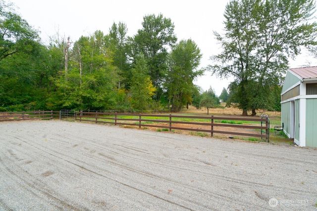 20916 Edwards Road E, Lake Tapps, WA 98391