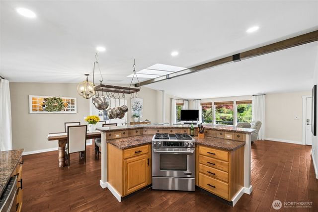 20916 Edwards Road E, Lake Tapps, WA 98391