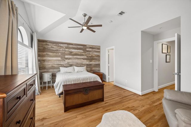 8715 Meadowcroft Drive 1102, Houston, TX 77063