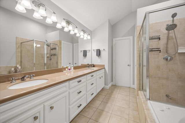 8715 Meadowcroft Drive 1102, Houston, TX 77063