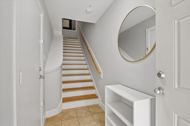 8715 Meadowcroft Drive 1102, Houston, TX 77063