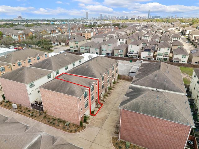 8715 Meadowcroft Drive 1102, Houston, TX 77063