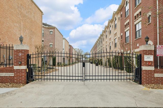 8715 Meadowcroft Drive 1102, Houston, TX 77063