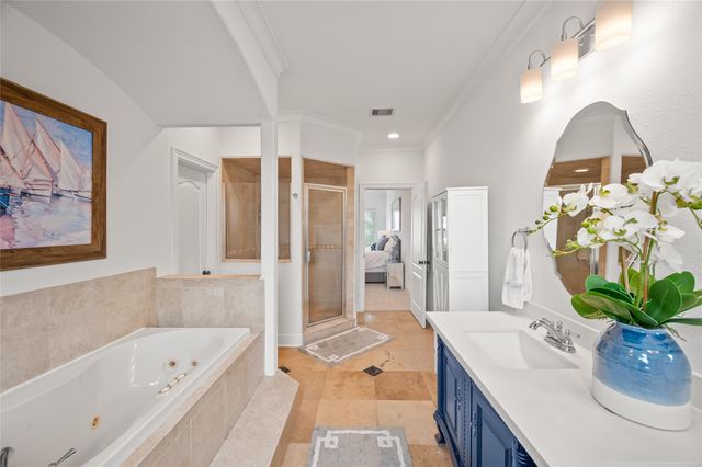 6500 Calder Street B, Houston, TX 77007
