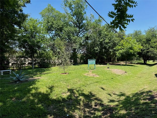 6500 Calder Street B, Houston, TX 77007