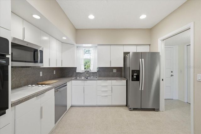 2285 ISRAELI DRIVE 45, Clearwater, FL 33763