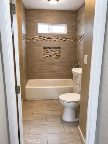344 E 81st Street, Los Angeles, CA 90003