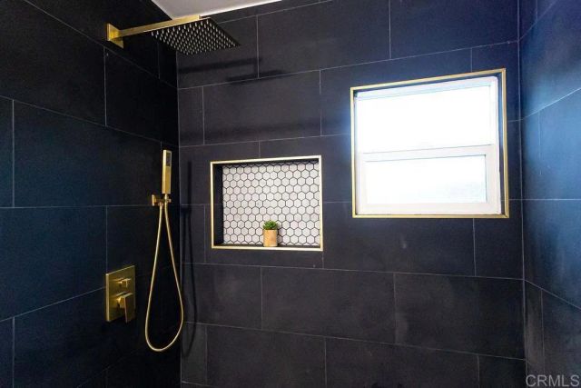 944 W 5Th Avenue, Escondido, CA 92025