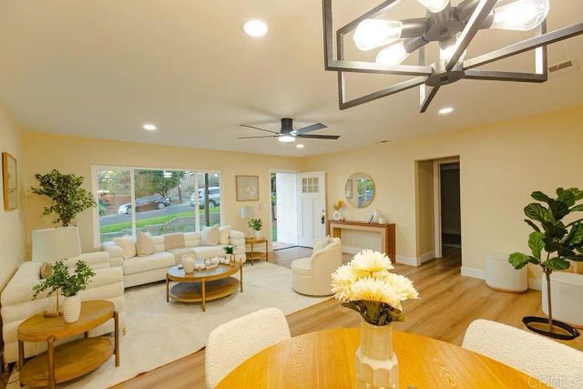 944 W 5Th Avenue, Escondido, CA 92025