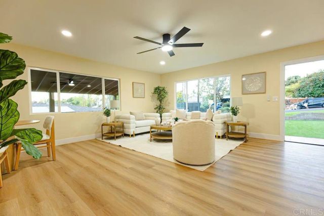 944 W 5Th Avenue, Escondido, CA 92025