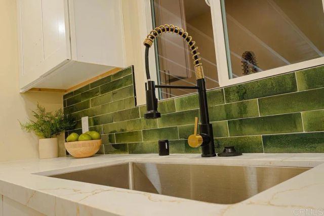 944 W 5Th Avenue, Escondido, CA 92025