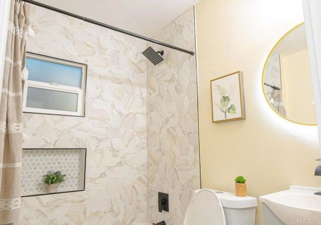 944 W 5Th Avenue, Escondido, CA 92025