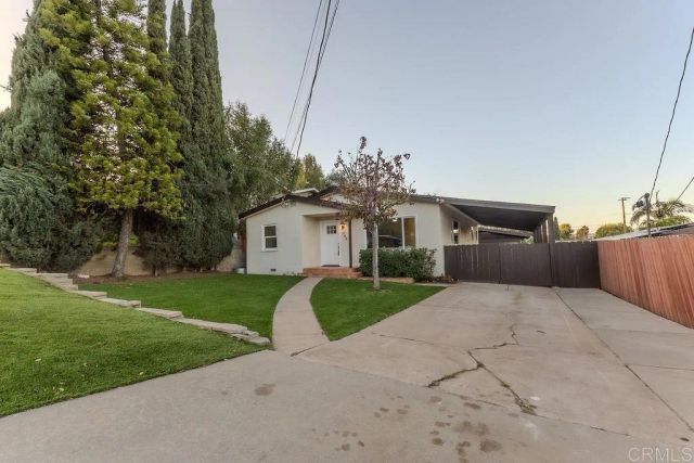 944 W 5Th Avenue, Escondido, CA 92025