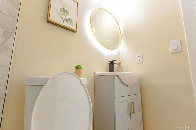 944 W 5Th Avenue, Escondido, CA 92025