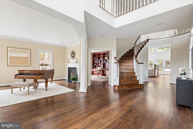 5400 MOHICAN RD, Bethesda, MD 20816