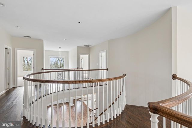 5400 MOHICAN RD, Bethesda, MD 20816