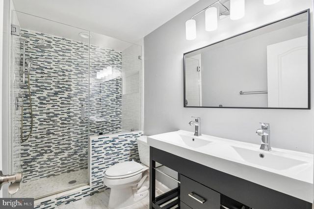 5400 MOHICAN RD, Bethesda, MD 20816