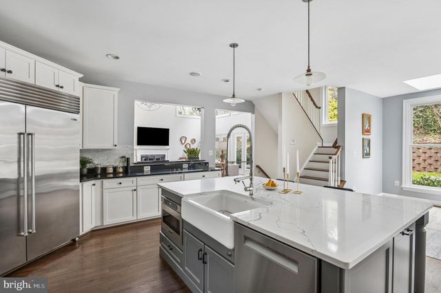 5400 MOHICAN RD, Bethesda, MD 20816