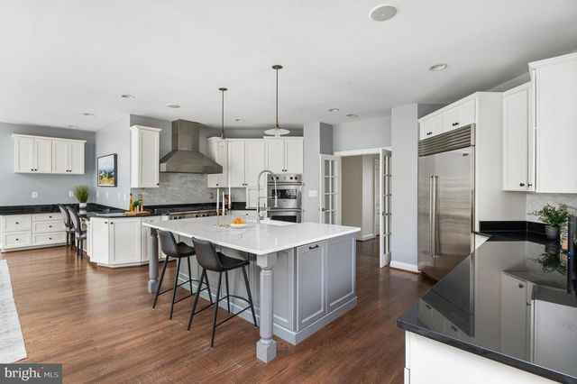 5400 MOHICAN RD, Bethesda, MD 20816