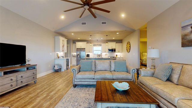 972 Bahama Drive, Crystal Beach, TX 77650