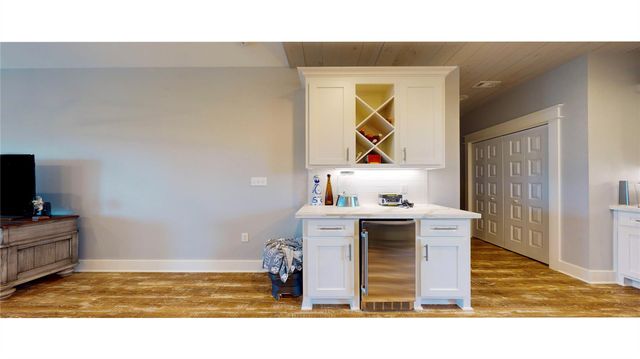 972 Bahama Drive, Crystal Beach, TX 77650