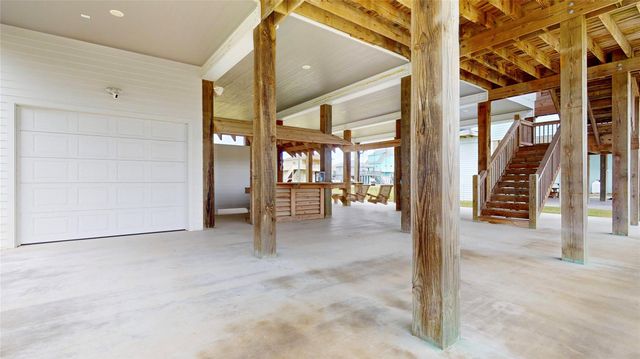 972 Bahama Drive, Crystal Beach, TX 77650