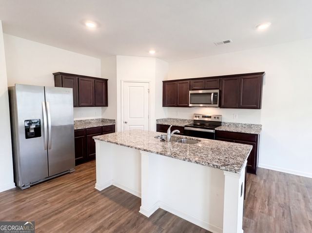 15 Regal Lane, Covington, GA 30016