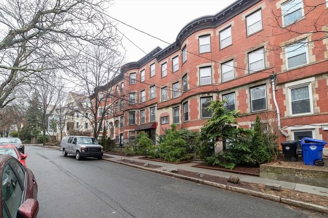 15 University Rd B, Brookline, MA 02445