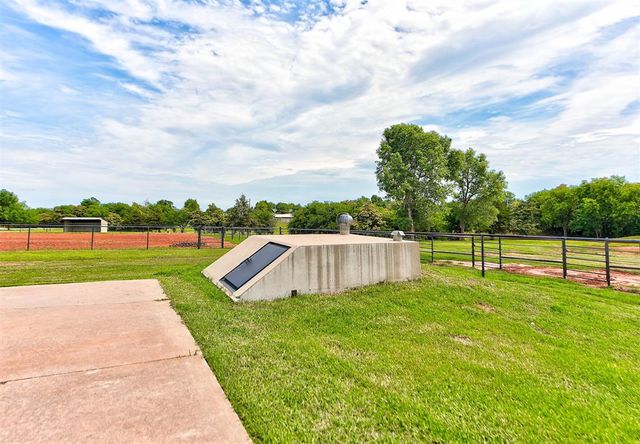 10500 McClain Avenue, Yukon, OK 73099