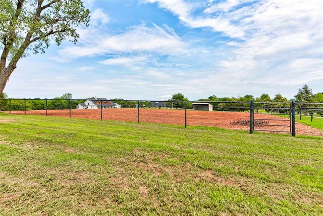 10500 McClain Avenue, Yukon, OK 73099