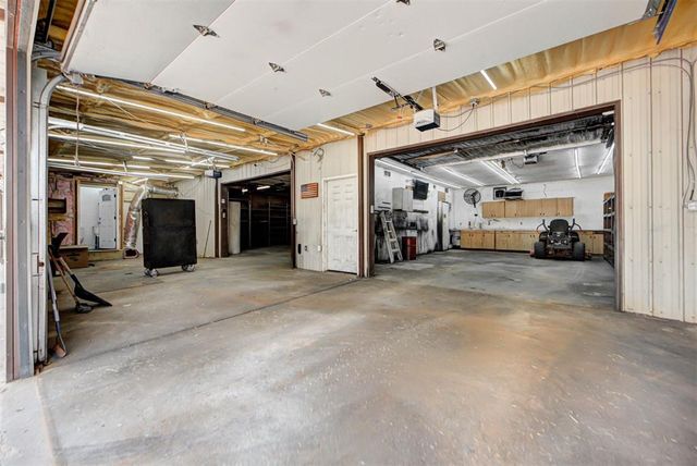 10500 McClain Avenue, Yukon, OK 73099