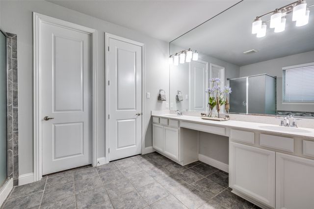 3732 Winchester, The Colony, TX 75056