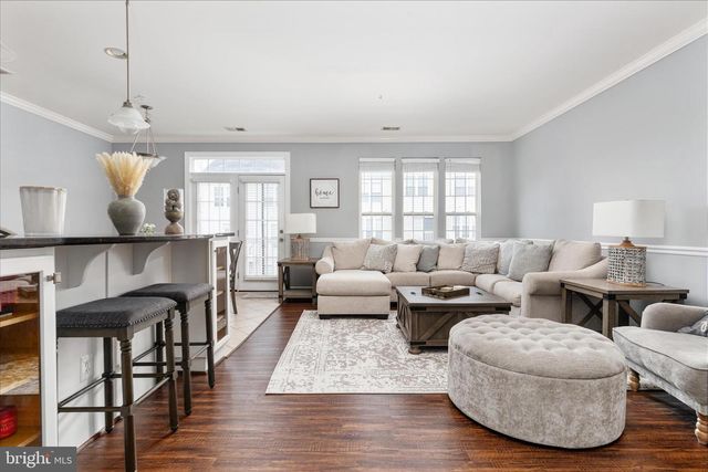 2464 EASTBOURNE DR, Woodbridge, VA 22191