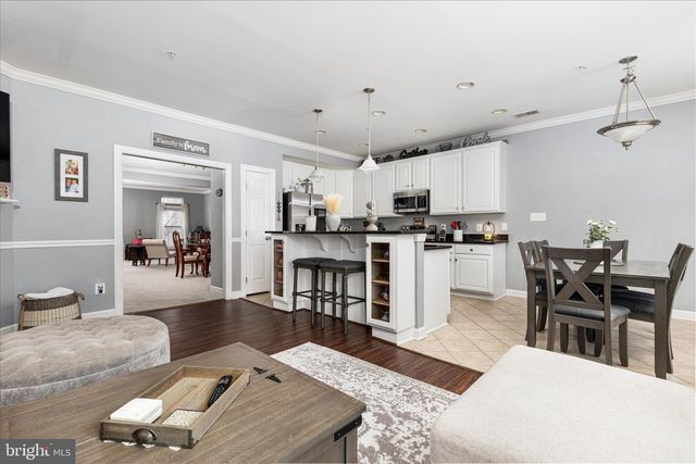 2464 EASTBOURNE DR, Woodbridge, VA 22191