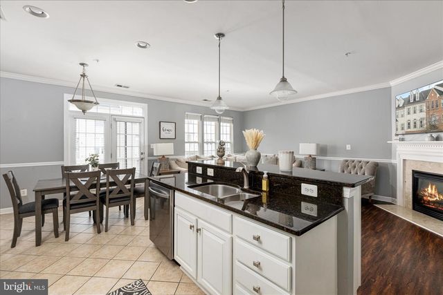 2464 EASTBOURNE DR, Woodbridge, VA 22191