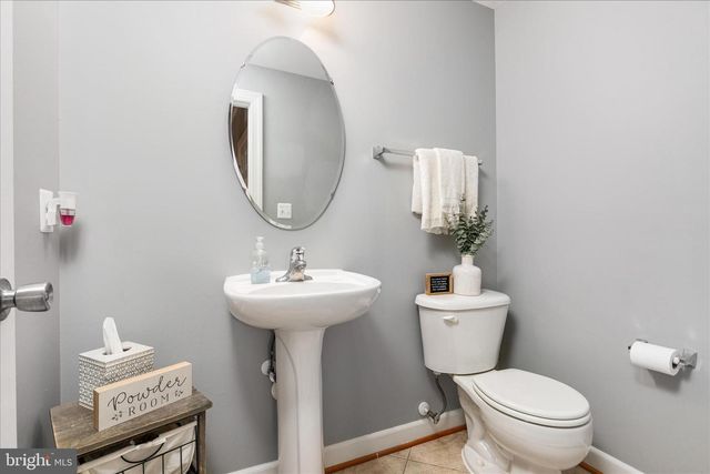 2464 EASTBOURNE DR, Woodbridge, VA 22191