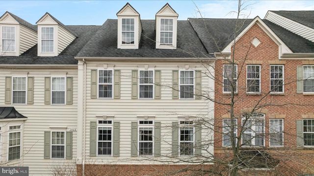 2464 EASTBOURNE DR, Woodbridge, VA 22191