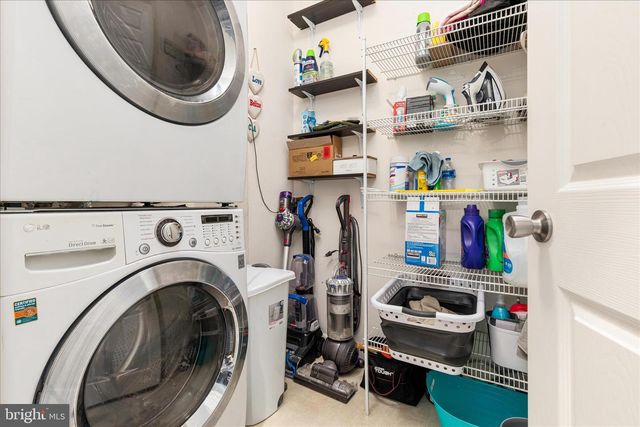 2464 EASTBOURNE DR, Woodbridge, VA 22191